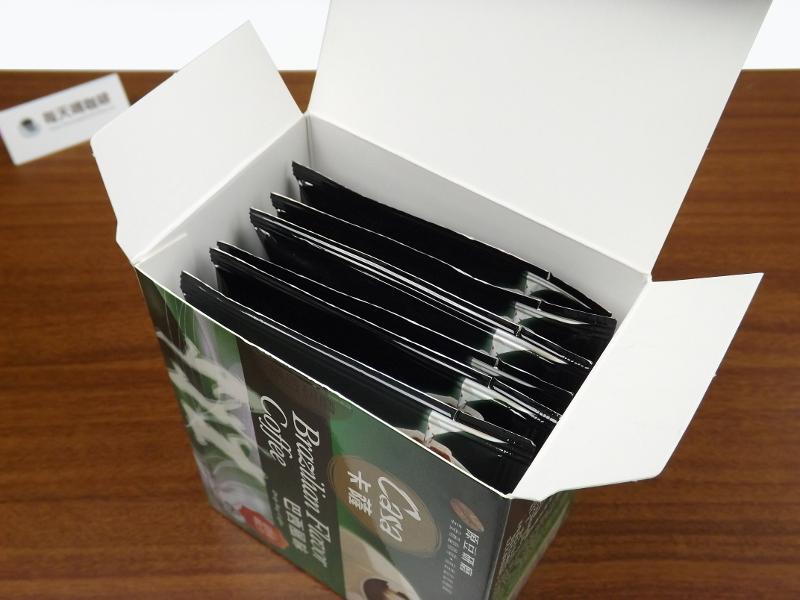 一盒總共有六包巴西風味濾掛式咖啡