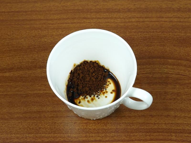 每 2 公克咖啡粉加入 200 毫升的水