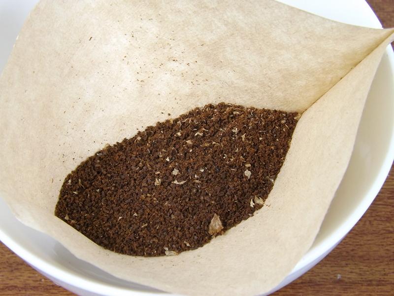 剛研磨完成的伯朗曼特寧咖啡粉