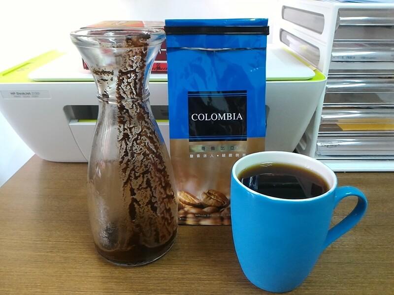 過濾完成的冷泡咖啡