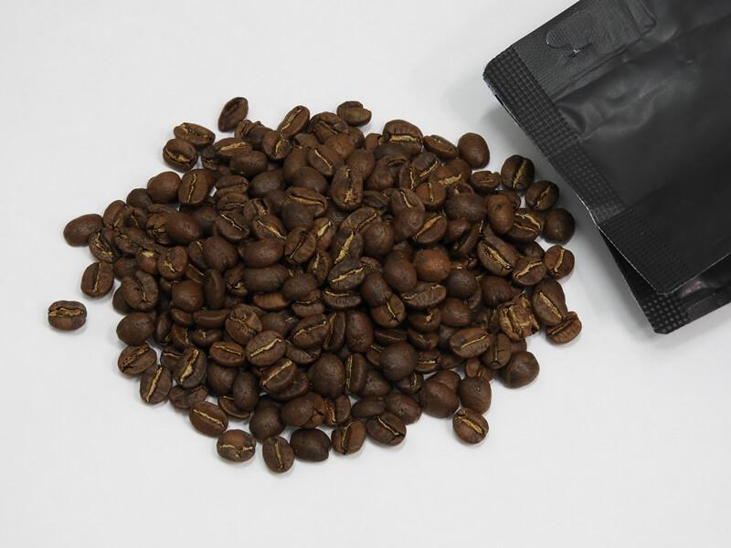 伯朗咖啡館蒲隆地蓋席拉處理廠 AA (Burundi Gasera FW AA) 咖啡豆特寫