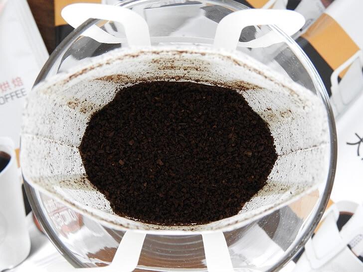 精選深烘焙的研磨咖啡粉