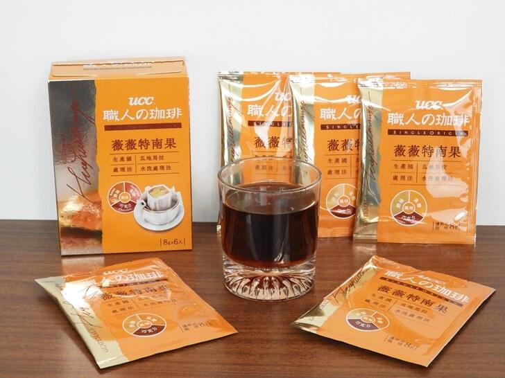 準備享用UCC 職人の珈琲薇薇特南果濾掛式咖啡