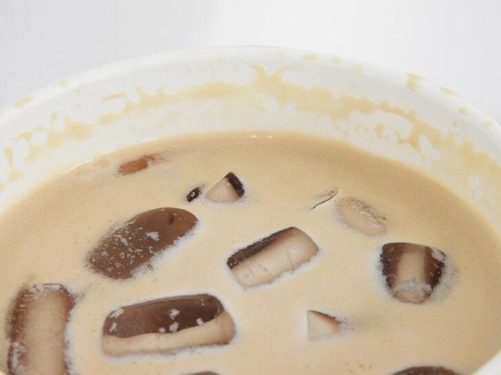 特寫細節的部分,看得到油脂造成的毛邊