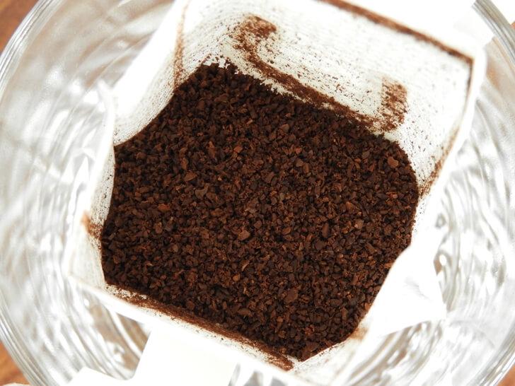 職人柔和便利沖的研磨咖啡特寫