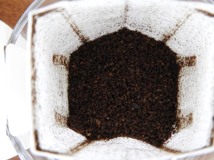 UCC 經典風味研磨咖啡粉特寫